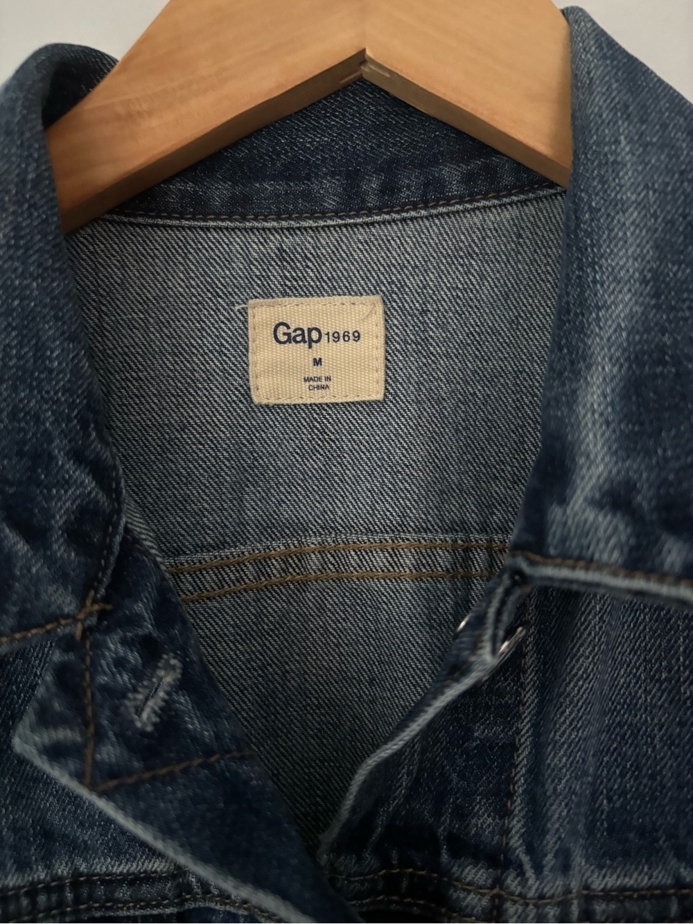 GAP Icon Denim Jacket - Picture 3 of 4